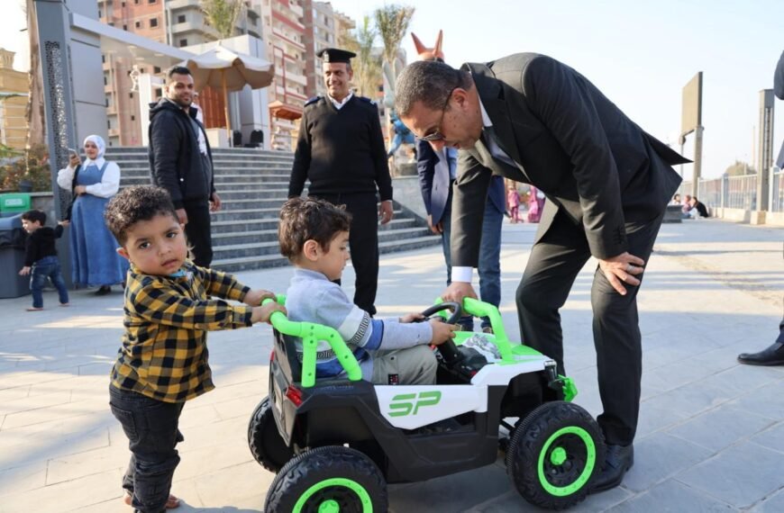 محافظ المنوفية يتفقد احتفالات الأهالي بشم النسيم بالممشى الجديد وعدد من الحدائق