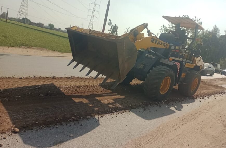 تمهيد ورفع كفاءة طريق منوف – برهيم لتعزيز السيولة المرورية ورفع ١٢ طن مخلفات بترعة النعناعية بالشهداء