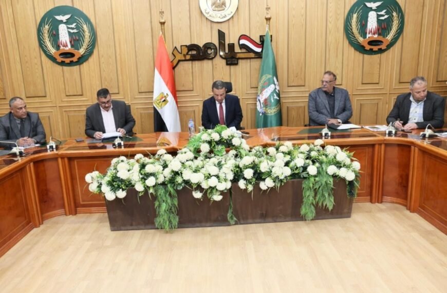 محافظ المنوفية يقرر تشكيل لجنة للتفتيش علي مصانع الأعلاف والمطاحن الخاصة للتأكد من عدم إستخدامها القمح المحلي