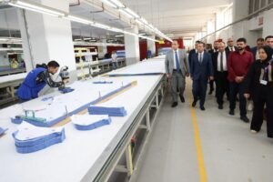محافظ المنوفية يتفقد عددا من المصانع بالمنطقة الحرة بشبين الكوم ويؤكد دعمه الكامل لملف الاستثمار