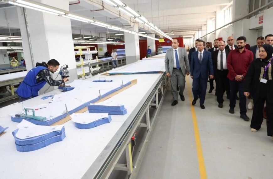 محافظ المنوفية يتفقد عددا من المصانع بالمنطقة الحرة بشبين الكوم ويؤكد دعمه الكامل لملف الاستثمار