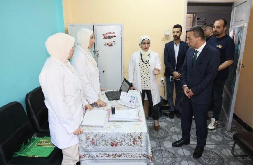 خلال زيارة مفاجئة للمركز الصحي بشبين الكوم .. محافظ المنوفية يحيل 6 من العاملين للتحقيق لتغيبهم بدون إذن رسمي