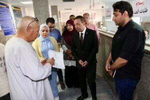محافظ المنوفية يحيل سكرتير حي شرق للتحقيق لضعف الإشراف و16 من العاملين لتغيبهم وتركهم العمل